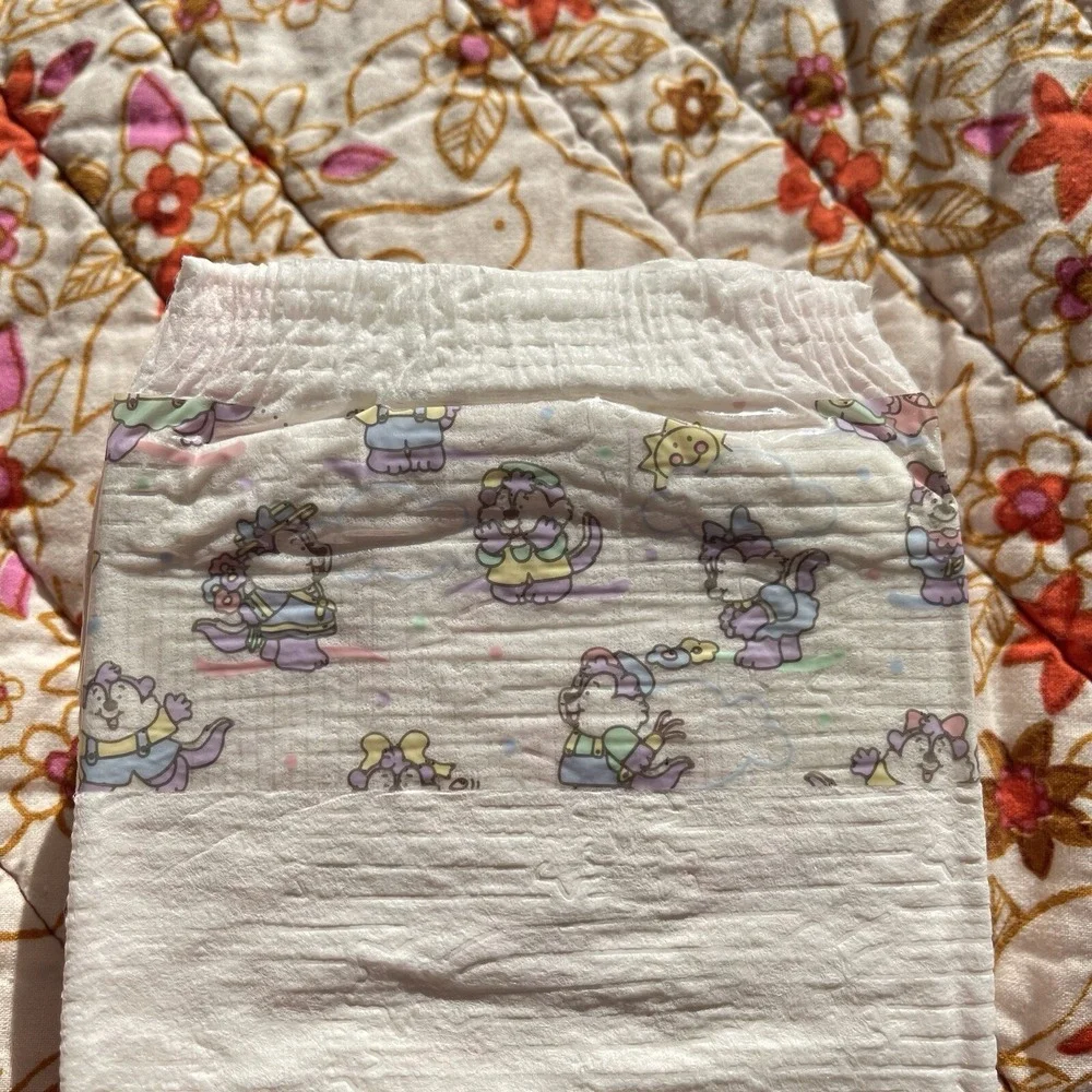 Vintage Huggies Size 3 Ultratrim 1993 USA Diapers Spring Skunk Sun Plastic Print